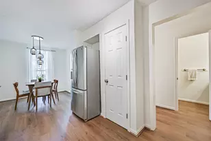 5215 Arboles Dr, Houston, TX 77035 - Photo 11