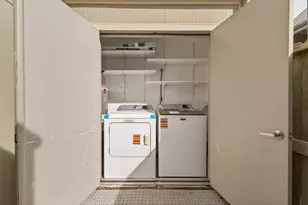 8100 Cambridge St, Houston, TX 77054 - Photo 17