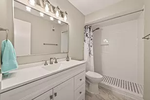 8100 Cambridge St, Houston, TX 77054 - Photo 15