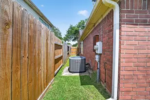 4004 S Dogwood Dr, Pearland, TX 77584 - Photo 45
