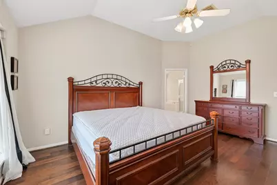4004 S Dogwood Drive, Pearland, TX 77584 - Photo 5