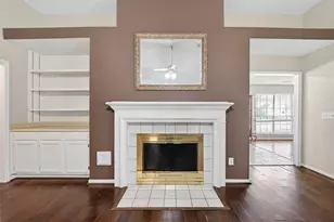 4004 S Dogwood Dr, Pearland, TX 77584 - Photo 9