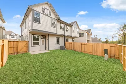 135 W Coralburst Loop, Montgomery, TX 77316 - Photo 3