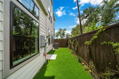 1705 Bologna Lane, Houston, TX 77055 - Photo 31