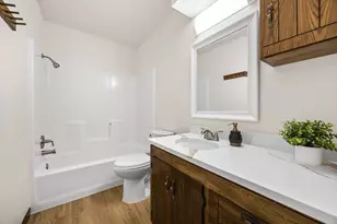 4710 County Rd 121, Wharton, TX 77488 - Photo 17