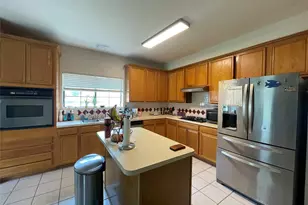 16211 Quiet Canyon Ct, Friendswood, TX 77546 - Photo 7
