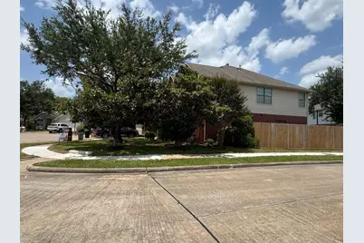 16211 Quiet Canyon Court, Friendswood, TX 77546 - Photo 17