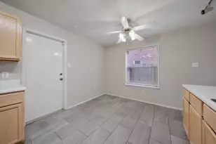 8016 Golf Green Cir, Houston, TX 77036 - Photo 9
