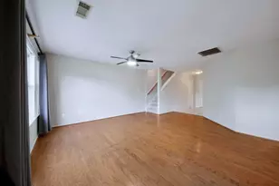 8016 Golf Green Cir, Houston, TX 77036 - Photo 5