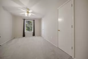 8016 Golf Green Cir, Houston, TX 77036 - Photo 15