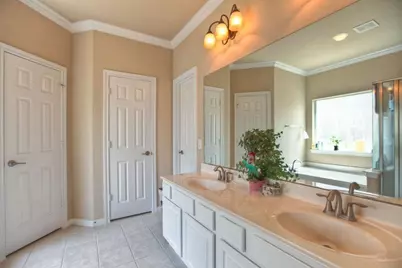 10 Tillamook Court, The Woodlands, TX 77389 - Photo 7