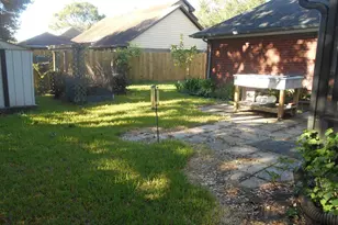 53 S Calla Lily Ct, Lake Jackson, TX 77566 - Photo 29