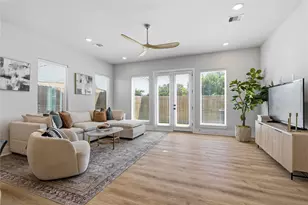 8422 Pech Landing Dr, Houston, TX 77055 - Photo 19