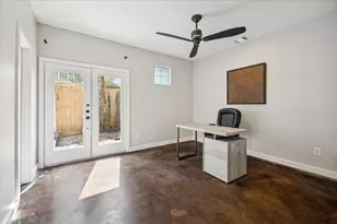 2404 Fairview St, Houston, TX 77006 - Photo 21