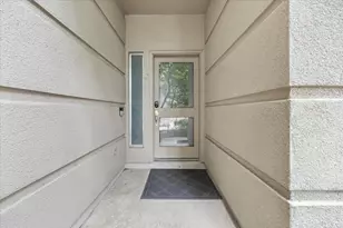 2404 Fairview St, Houston, TX 77006 - Photo 11