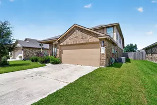 8126 Oakleaf Meadow Ct, Rosharon, TX 77583 - Photo 3