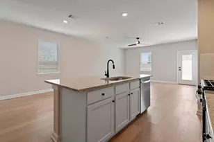 1035 Rosewood Trl, Beasley, TX 77417 - Photo 7