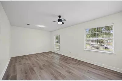 6410 Hartwick Road, Houston, TX 77016 - Photo 11