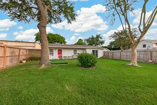 2700 Webster St, League City, TX 77573 - Photo 3