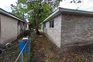 714 Ivyhollow Dr, Channelview, TX 77530 - Photo 9