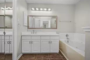 8022 Saffron Ln, Baytown, TX 77521 - Photo 31