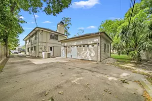 11730 Denise Dr, Houston, TX 77024 - Photo 41