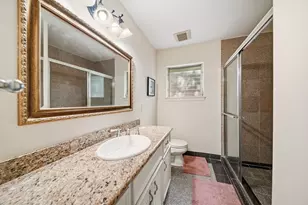 11730 Denise Dr, Houston, TX 77024 - Photo 17