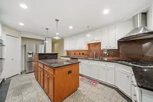 11730 Denise Dr, Houston, TX 77024 - Photo 15