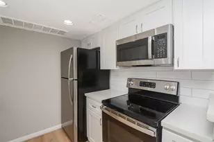 845 Augusta Dr, Houston, TX 77057 - Photo 13
