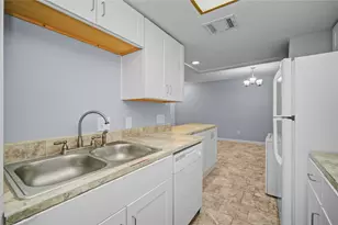 9009 Richmond Ave, Houston, TX 77063 - Photo 3