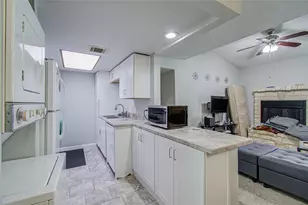 9009 Richmond Ave, Houston, TX 77063 - Photo 9