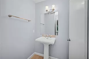 9009 Richmond Ave, Houston, TX 77063 - Photo 11