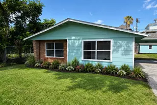 529 E Shore Dr, Clear Lake Shores, TX 77565 - Photo 1