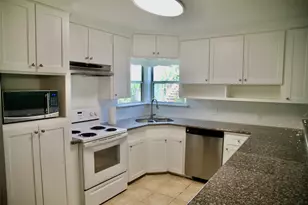 529 E Shore Dr, Clear Lake Shores, TX 77565 - Photo 17