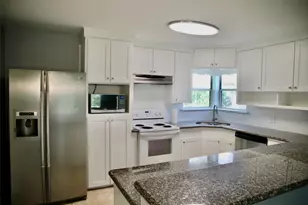 529 E Shore Dr, Clear Lake Shores, TX 77565 - Photo 19