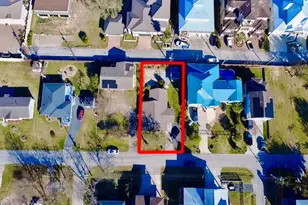 529 E Shore Dr, Clear Lake Shores, TX 77565 - Photo 3