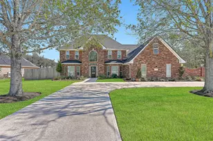 101 Oak Dr, Friendswood, TX 77546 - Photo 1