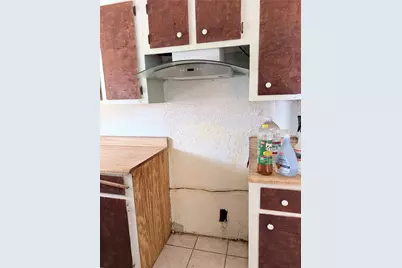 108 Buchel, Cuero, TX 77954 - Photo 5