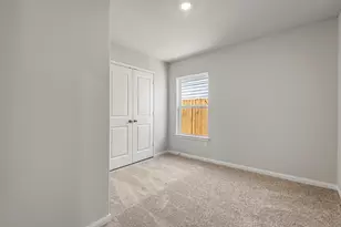 8206 Burnt Orchid Dr, Houston, TX 77016 - Photo 11