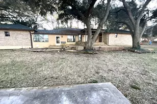 406 Hidden Creek Cir, Sealy, TX 77474 - Photo 7