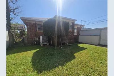 3828 Avenue S #1/2, Galveston, TX 77550 - Photo 23