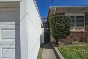 3828 Ave S, Galveston, TX 77550 - Photo 21