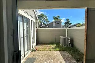 12204 Coppertree Ln, Houston, TX 77035 - Photo 11