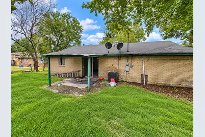 5400 Hemlock Drive, Baytown, TX 77521 - Photo 5