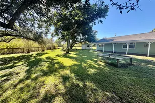 35 Private Rd 815, Markham, TX 77414 - Photo 7