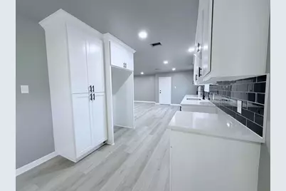 7715 Catalina Lane, Houston, TX 77075 - Photo 19