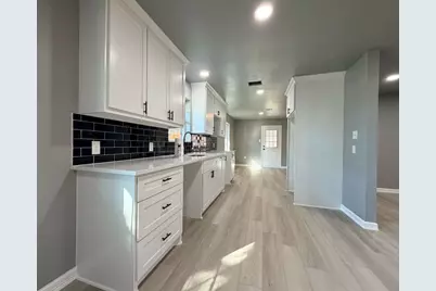 7715 Catalina Lane, Houston, TX 77075 - Photo 9