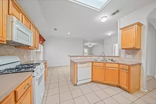 6423 Bonnie Chase Ln, Katy, TX 77449 - Photo 13