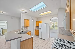 6423 Bonnie Chase Ln, Katy, TX 77449 - Photo 11