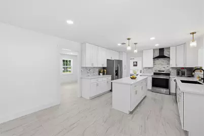 13570 Moss Hill Drive, Beaumont, TX 77713 - Photo 11